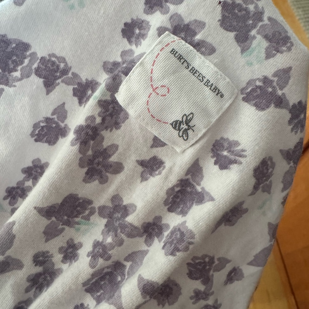 Burt's Bees Baby Organic Cotton Crib Sheet with Purple Floral Design - Picture 3 of 3